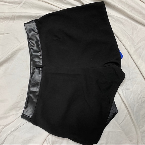 Mustard Seed Mini Skirt Black and Blue Size Medium - Picture 2 of 6